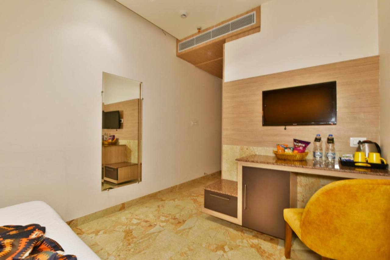 Hotel Infa - 400M From Golden Temple Amritsar Exterior photo